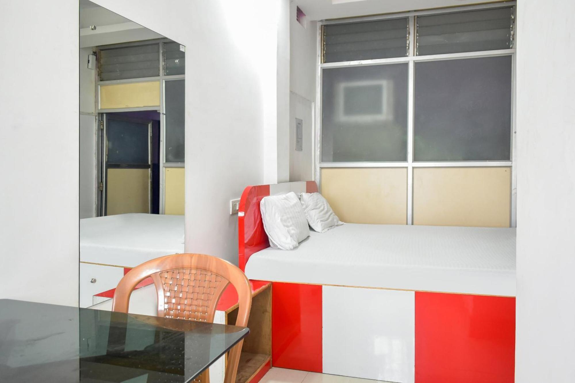 Super Hotel O Pradhan Nagar Силигури Экстерьер фото