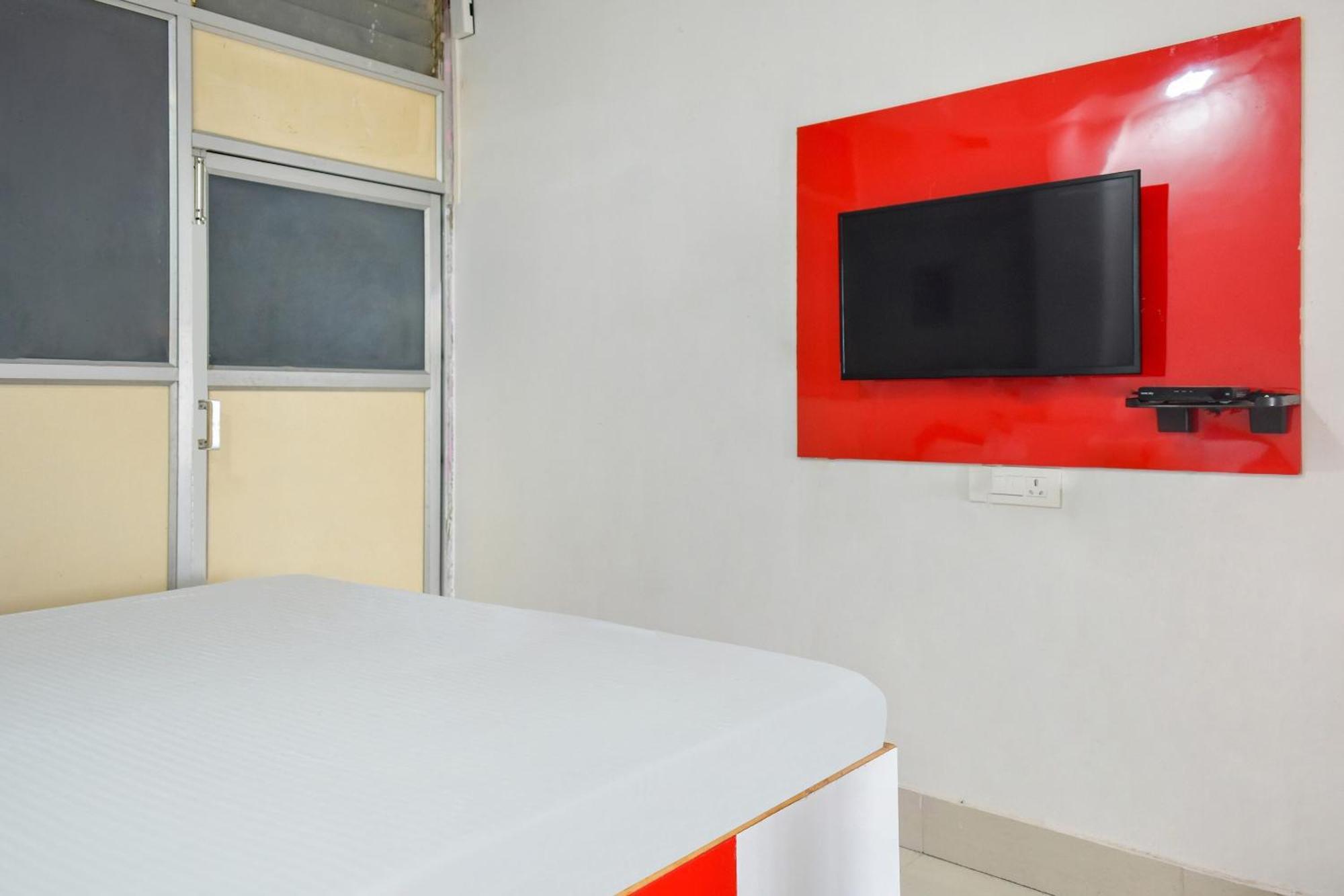 Super Hotel O Pradhan Nagar Силигури Экстерьер фото