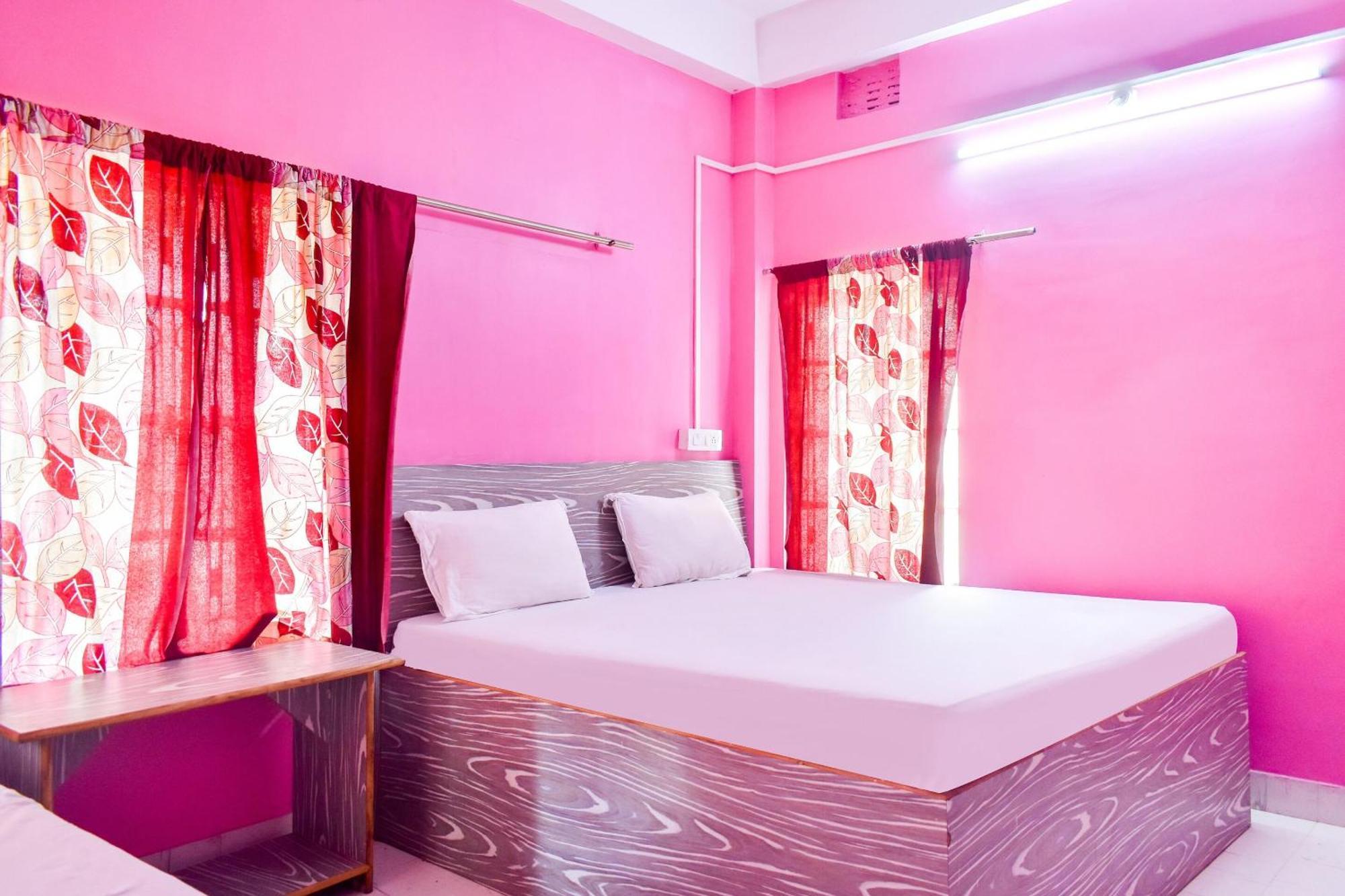 Super Hotel O Pradhan Nagar Силигури Экстерьер фото